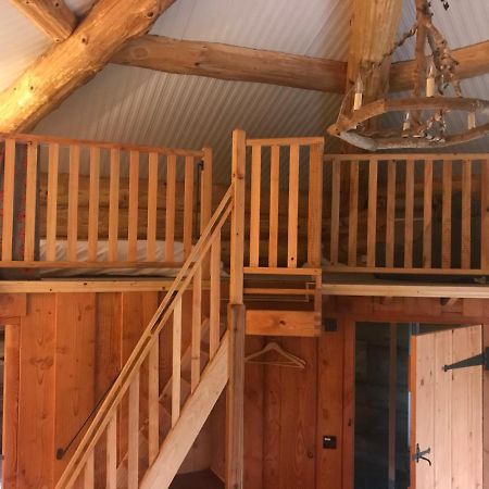 Coed Y Marchog Woodland Retreat Villa เฮริฟอร์ด ภายนอก รูปภาพ