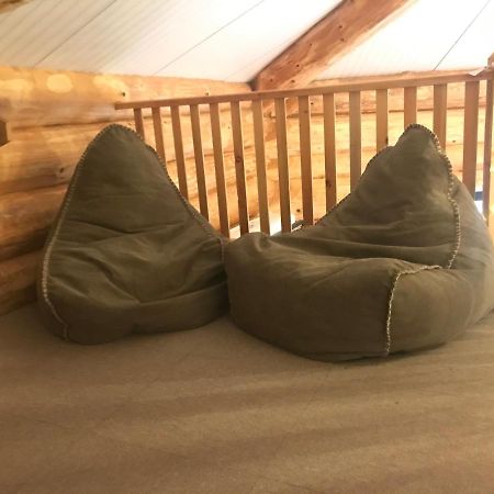 Coed Y Marchog Woodland Retreat Villa เฮริฟอร์ด ภายนอก รูปภาพ