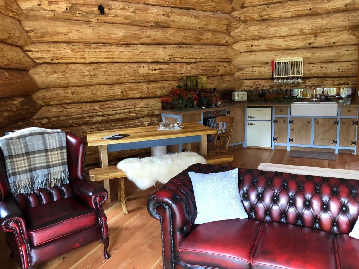 Coed Y Marchog Woodland Retreat Villa เฮริฟอร์ด ภายนอก รูปภาพ